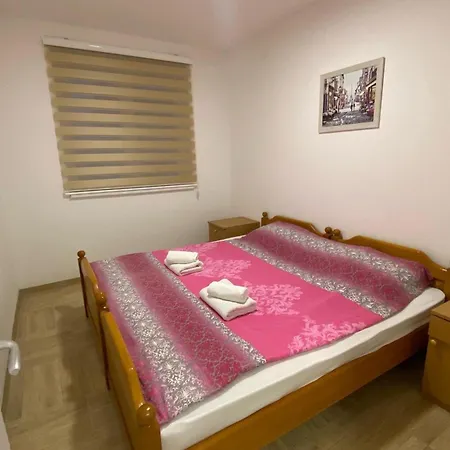 Apartmani,,drljaca,,2 *